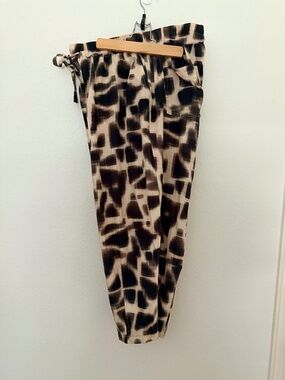 Psophia Pants size 38 Med